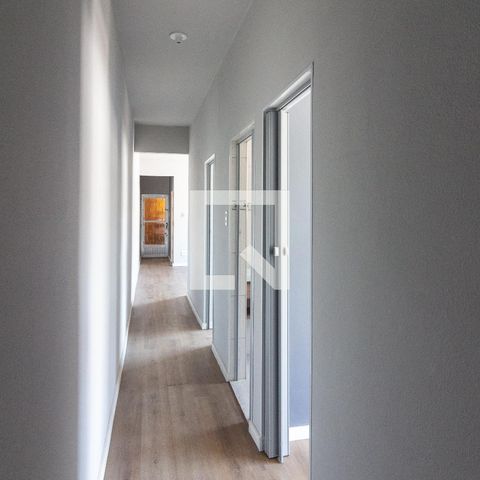 Apartamento à venda com 76m², 3 quartos e sem vagaCorredor