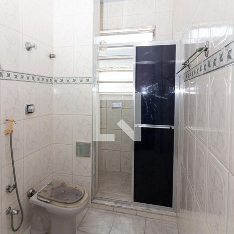 Apartamento à venda com 76m², 3 quartos e sem vagaBanheiro e área de serviço