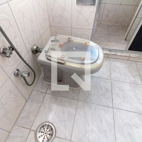 Apartamento à venda com 76m², 3 quartos e sem vagaDetalhe do banheiro