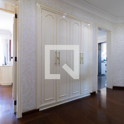 Casa à venda com 331m², 4 quartos e 4 vagasHall
