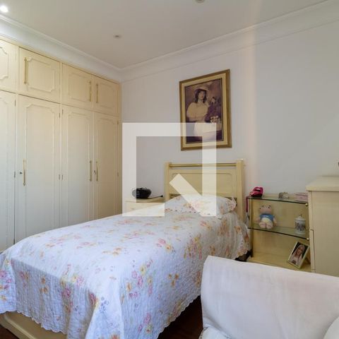 Casa à venda com 331m², 4 quartos e 4 vagasSuíte 3
