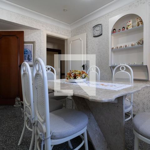 Casa à venda com 331m², 4 quartos e 4 vagasCozinha