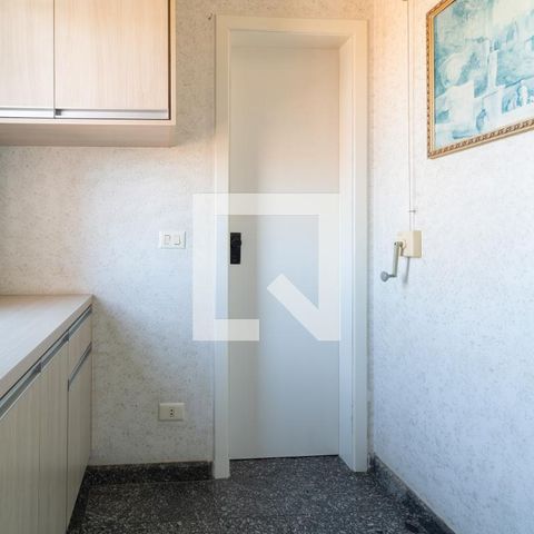 Casa à venda com 331m², 4 quartos e 4 vagasÁrea de Serviço