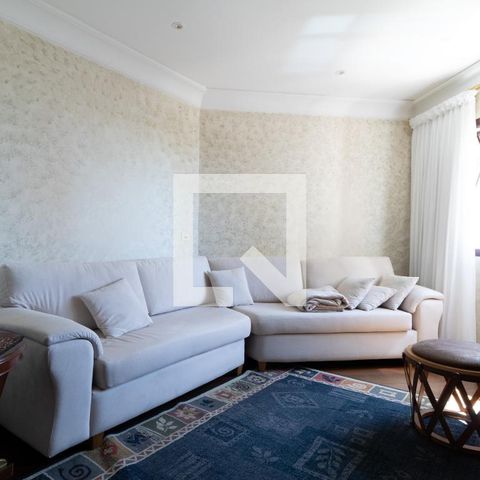 Casa à venda com 331m², 4 quartos e 4 vagasSala 2