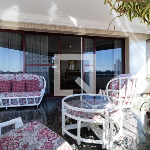 Casa à venda com 331m², 4 quartos e 4 vagasVaranda