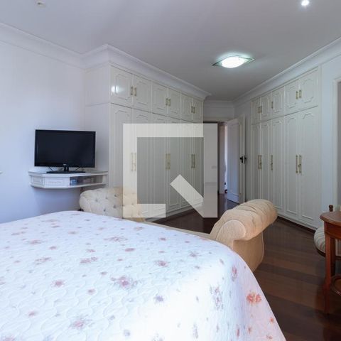 Casa à venda com 331m², 4 quartos e 4 vagasSuite 1