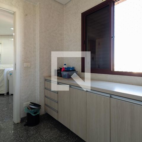 Casa à venda com 331m², 4 quartos e 4 vagasÁrea de Serviço