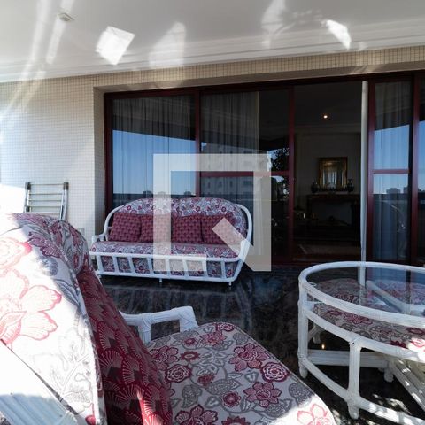 Casa à venda com 331m², 4 quartos e 4 vagasVaranda
