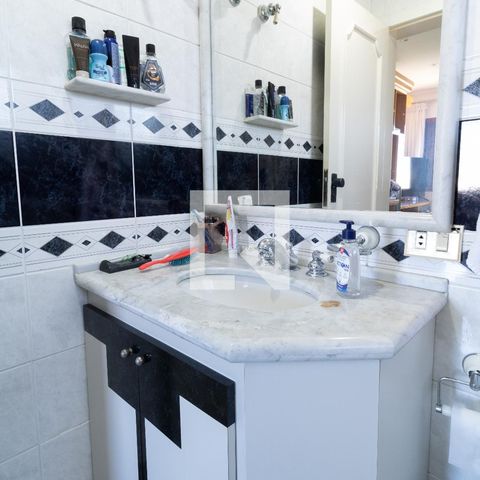 Casa à venda com 331m², 4 quartos e 4 vagasBanheiro Suite 2