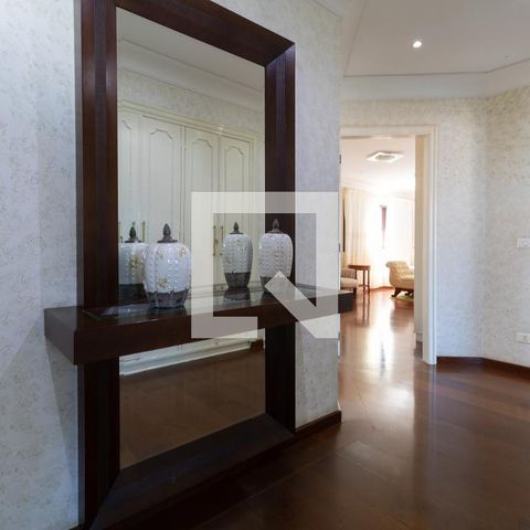 Casa à venda com 331m², 4 quartos e 4 vagasHall