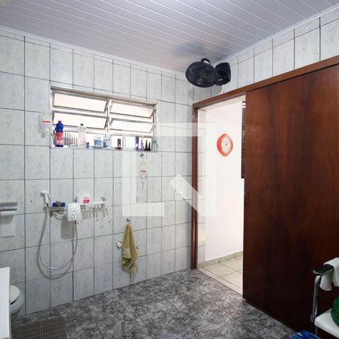 Casa à venda com 250m², 5 quartos e 3 vagasBanheiro da Suíte 1