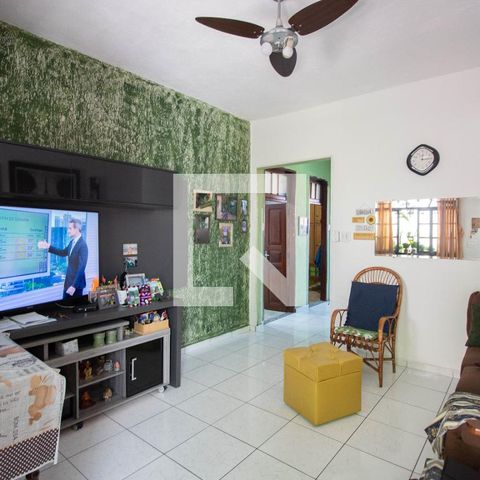 Casa à venda com 250m², 5 quartos e 3 vagasSala