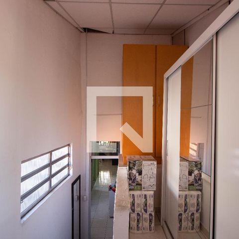 Casa à venda com 250m², 5 quartos e 3 vagasEscada