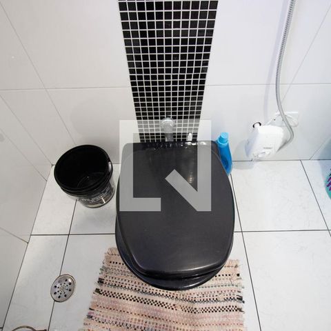 Casa à venda com 250m², 5 quartos e 3 vagasBanheiro 2