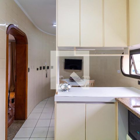 Apartamento à venda com 238m², 4 quartos e 4 vagasCozinha