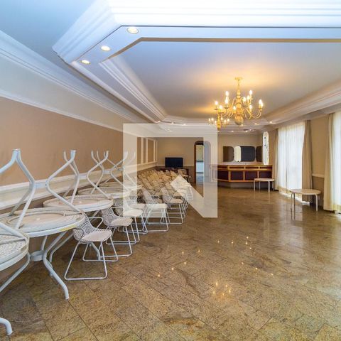 Apartamento à venda com 238m², 4 quartos e 4 vagasÁrea comum - Salão de festas