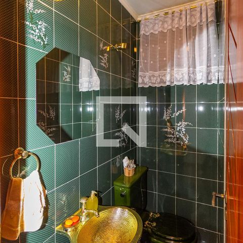 Apartamento à venda com 238m², 4 quartos e 4 vagasBanheiro 4