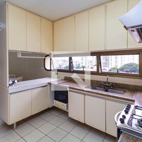 Apartamento à venda com 238m², 4 quartos e 4 vagasCozinha