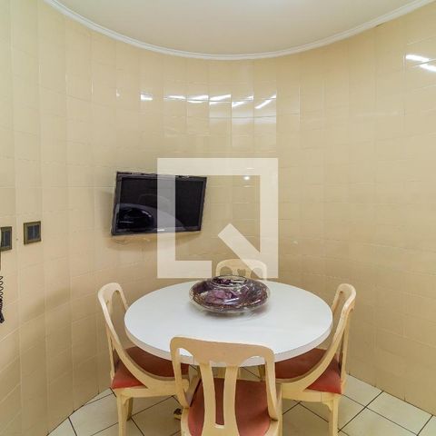 Apartamento à venda com 238m², 4 quartos e 4 vagasCozinha