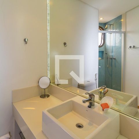 Apartamento à venda com 238m², 4 quartos e 4 vagasBanheiro da Suíte 2