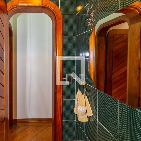 Apartamento à venda com 238m², 4 quartos e 4 vagasBanheiro 4