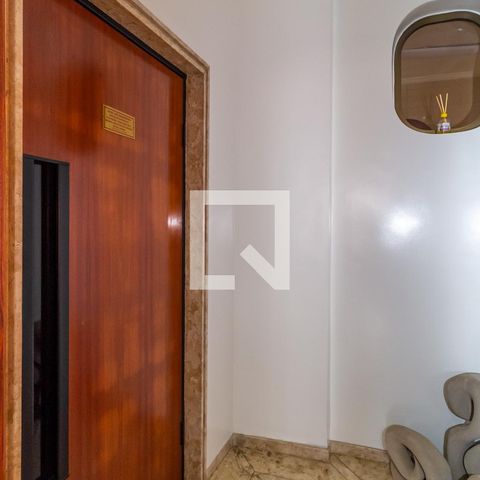 Apartamento à venda com 238m², 4 quartos e 4 vagasHall Elevador Social