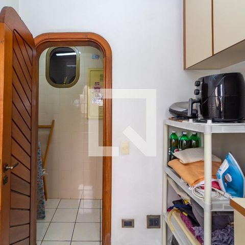 Apartamento à venda com 238m², 4 quartos e 4 vagasQuarto de Serviço