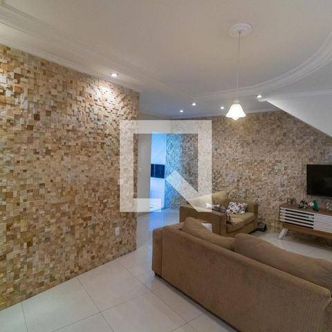 Casa à venda com 70m², 3 quartos e 3 vagasSala
