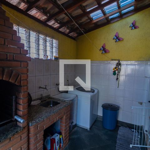 Casa à venda com 70m², 3 quartos e 3 vagasÁrea de Serviço