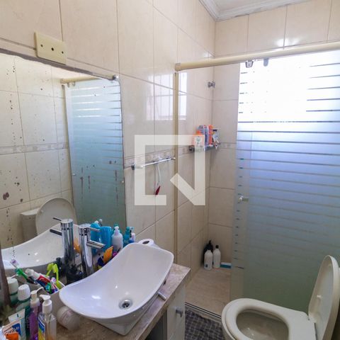 Casa à venda com 70m², 3 quartos e 3 vagasBanheiro 2