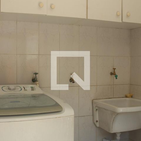 Casa para alugar com 250m², 4 quartos e 4 vagasÁrea de Serviço