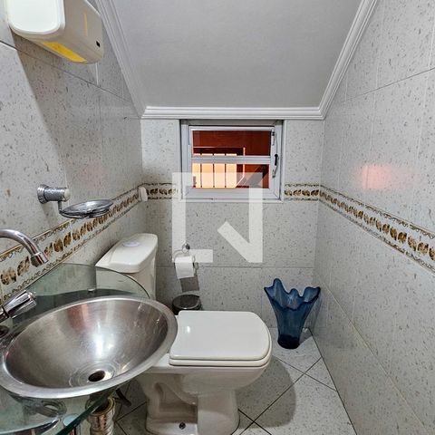 Casa para alugar com 250m², 4 quartos e 4 vagasLavabo