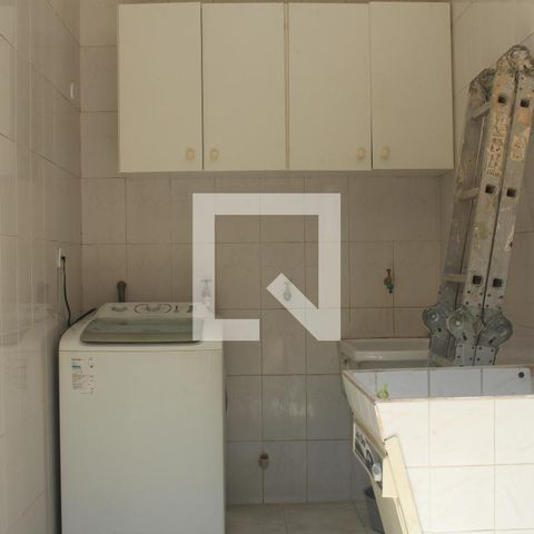 Casa para alugar com 250m², 4 quartos e 4 vagasÁrea de Serviço