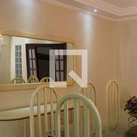 Casa para alugar com 250m², 4 quartos e 4 vagasSala de Estar