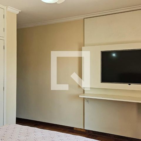 Casa para alugar com 250m², 4 quartos e 4 vagasSuite