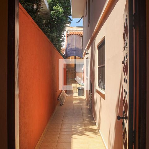 Casa para alugar com 250m², 4 quartos e 4 vagasCorredor