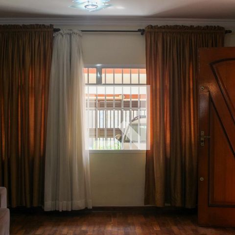 Casa para alugar com 250m², 4 quartos e 4 vagasSala