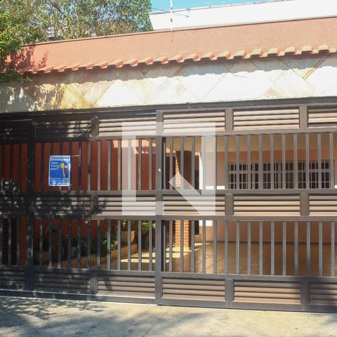 Casa para alugar com 250m², 4 quartos e 4 vagasFachada da Casa