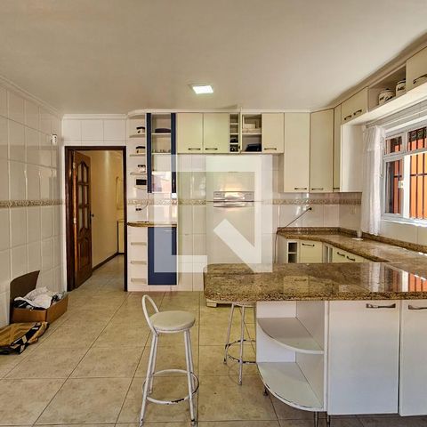 Casa para alugar com 250m², 4 quartos e 4 vagasCozinha