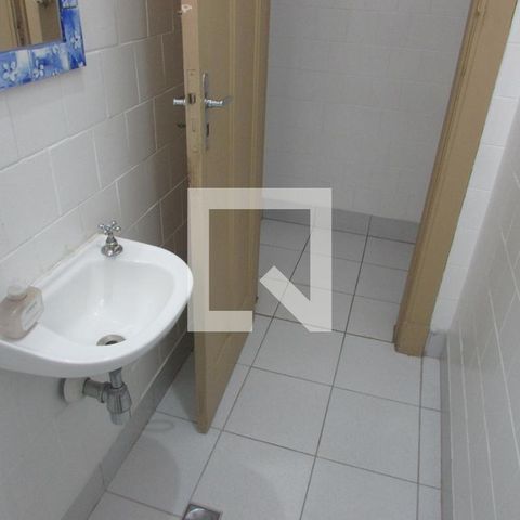 Casa à venda com 200m², 4 quartos e 1 vagaBanheiro 1