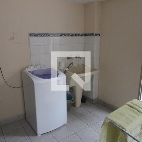 Casa à venda com 200m², 4 quartos e 1 vagaÁrea de Serviço