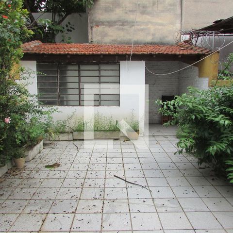 Casa à venda com 200m², 4 quartos e 1 vagaQuintal