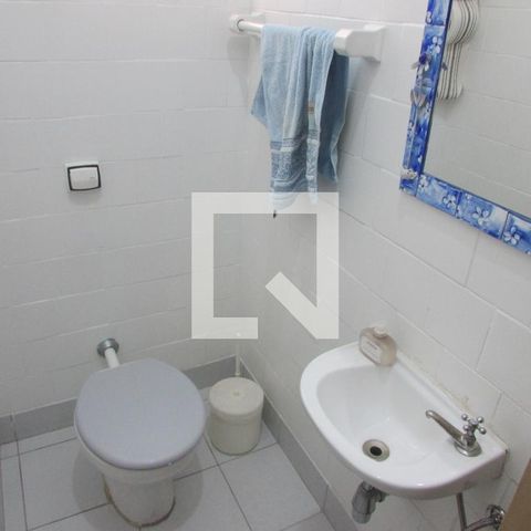 Casa à venda com 200m², 4 quartos e 1 vagaBanheiro 1
