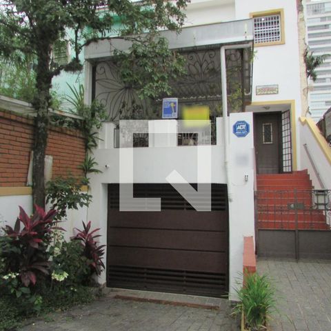 Casa à venda com 200m², 4 quartos e 1 vagaFachada