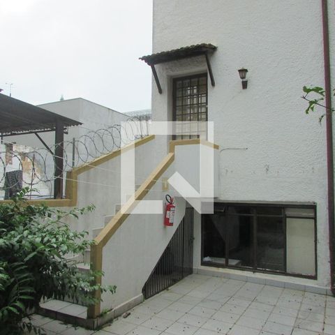 Casa à venda com 200m², 4 quartos e 1 vagaQuintal