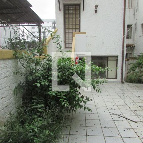Casa à venda com 200m², 4 quartos e 1 vagaQuintal