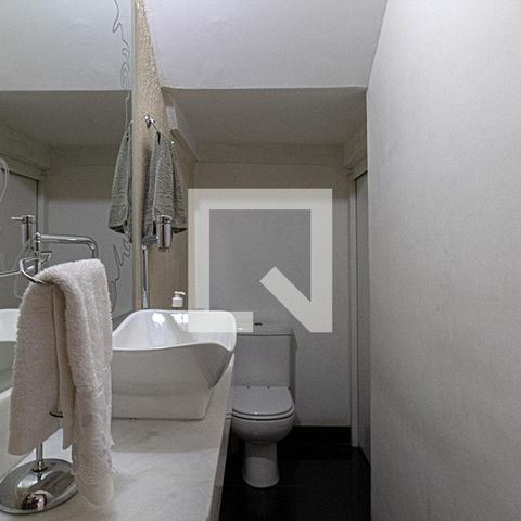 Casa à venda com 300m², 4 quartos e 8 vagaslavabo