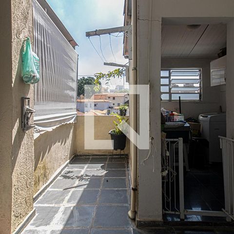 Casa à venda com 300m², 4 quartos e 8 vagasárea de serviço