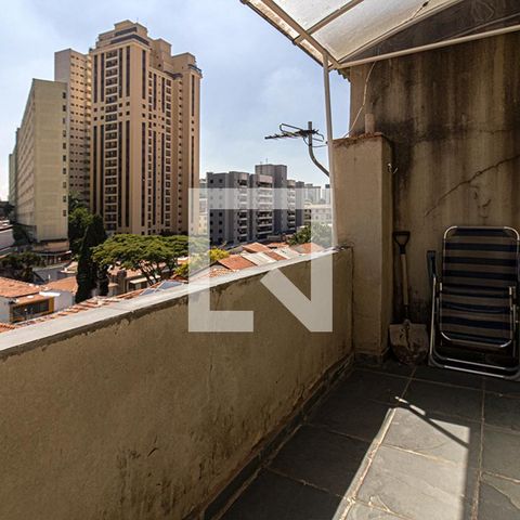 Casa à venda com 300m², 4 quartos e 8 vagassacada da suíte1
