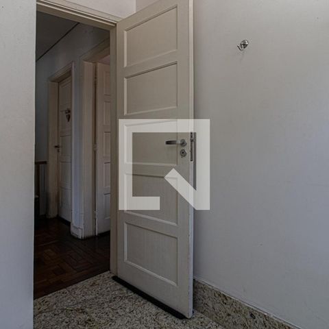 Casa à venda com 300m², 4 quartos e 8 vagasbanheiro social